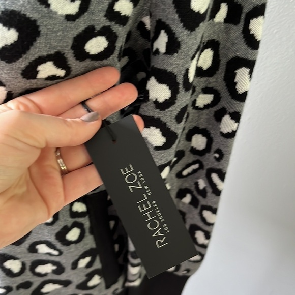 Rachel Zoe Zip Up Leopard Print Sweater Black & Gray - Picture 4 of 9